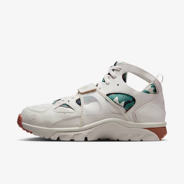 Huarache Trainers. Nike BG